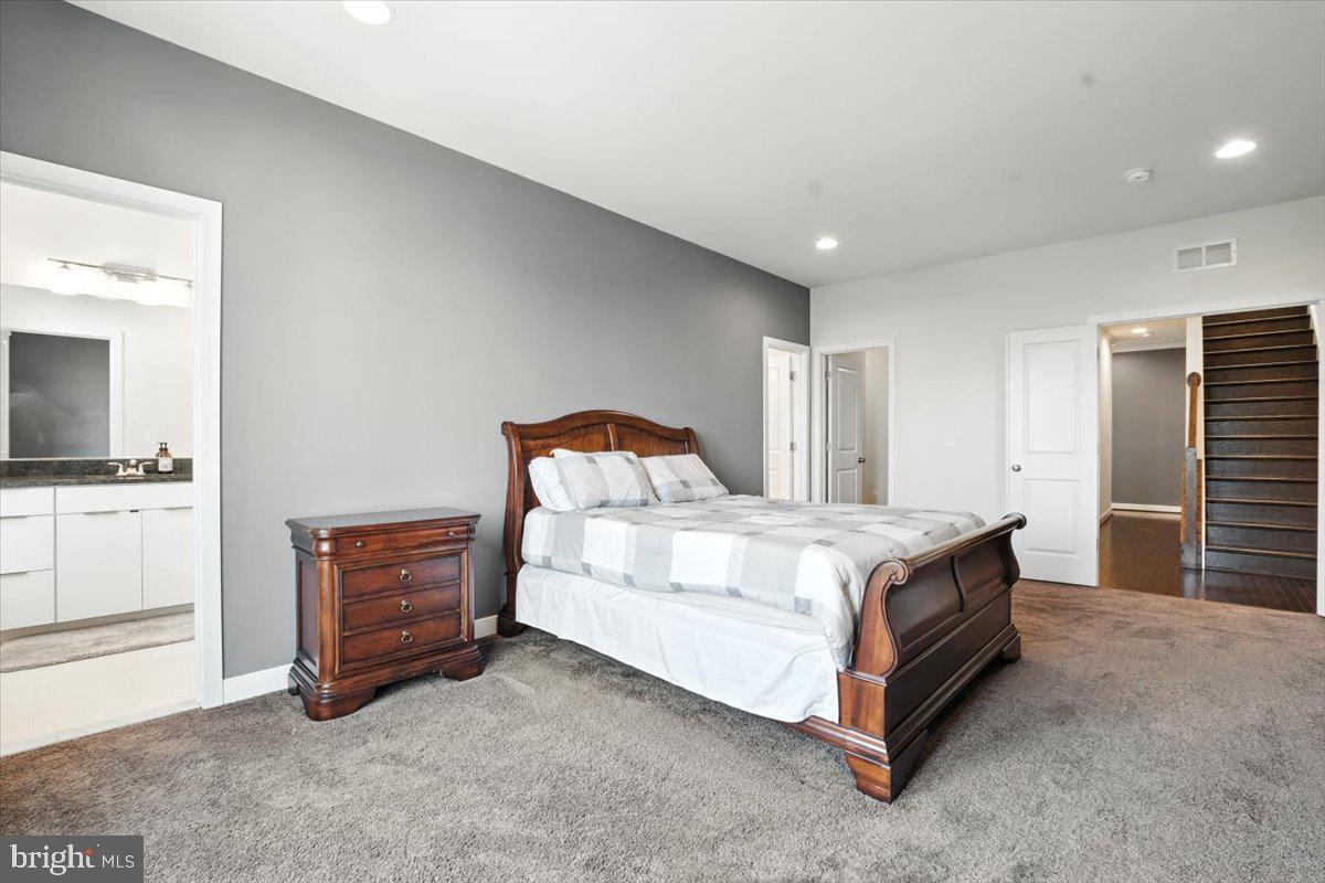 BRAMBLETON TOWN CENTER - Residential Lease