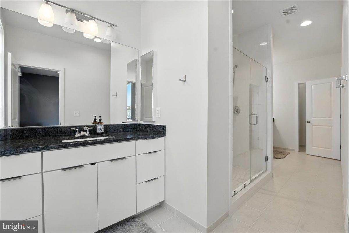 BRAMBLETON TOWN CENTER - Residential Lease