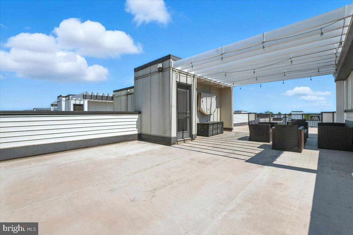 BRAMBLETON TOWN CENTER - Residential Lease