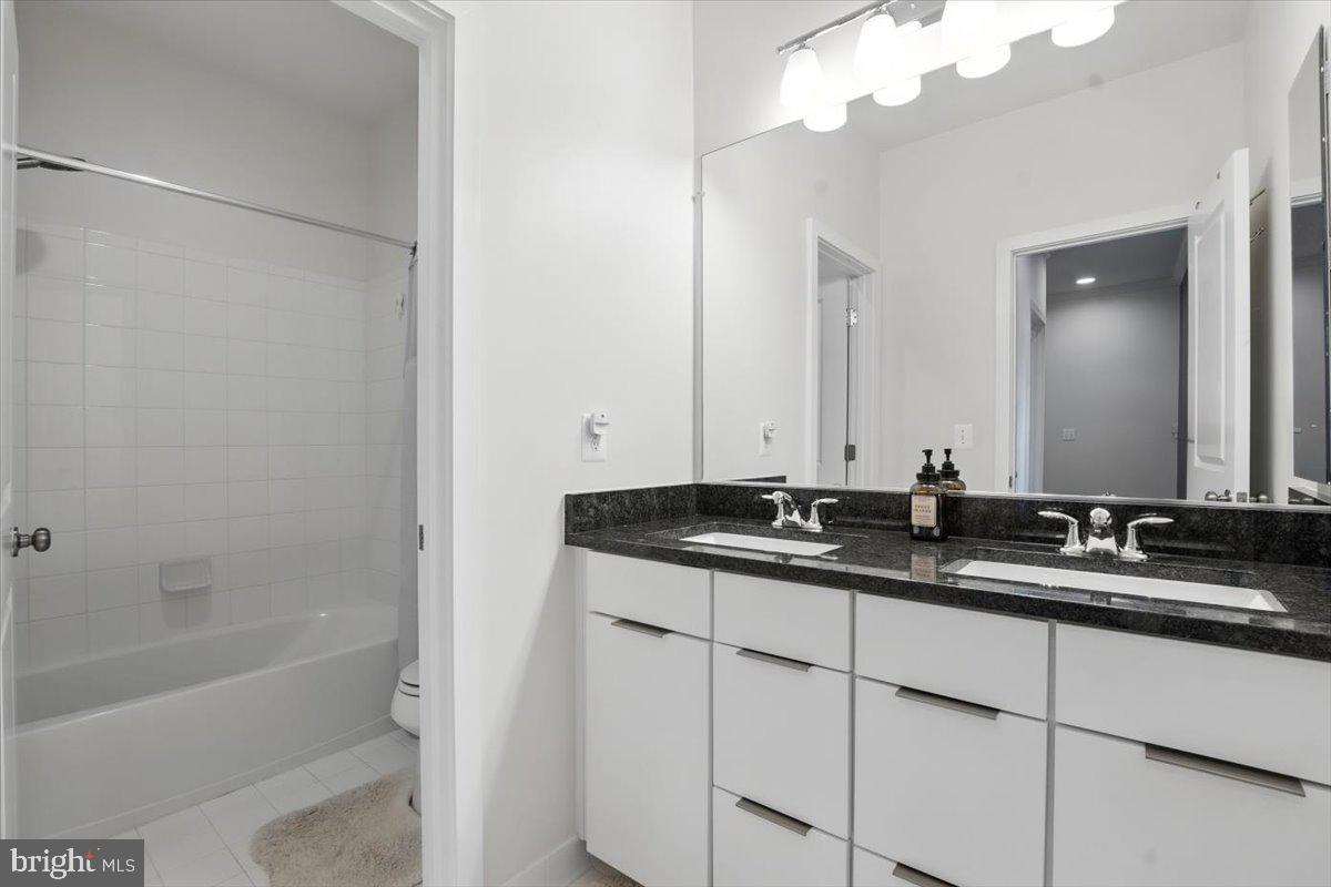 BRAMBLETON TOWN CENTER - Residential Lease