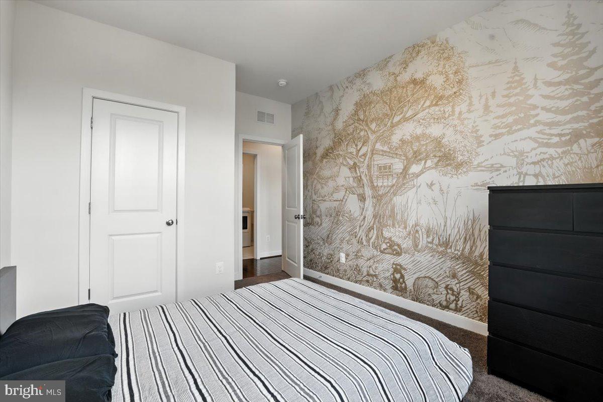 BRAMBLETON TOWN CENTER - Residential Lease