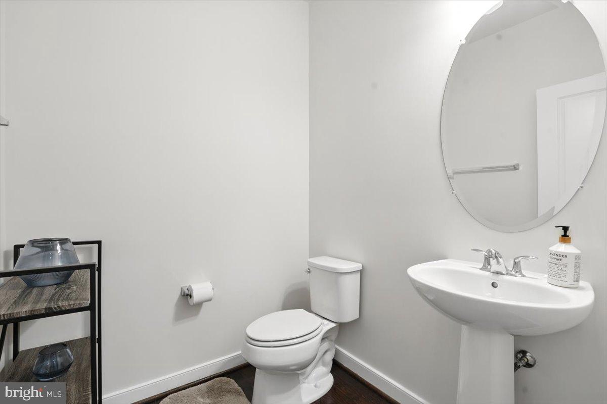 BRAMBLETON TOWN CENTER - Residential Lease