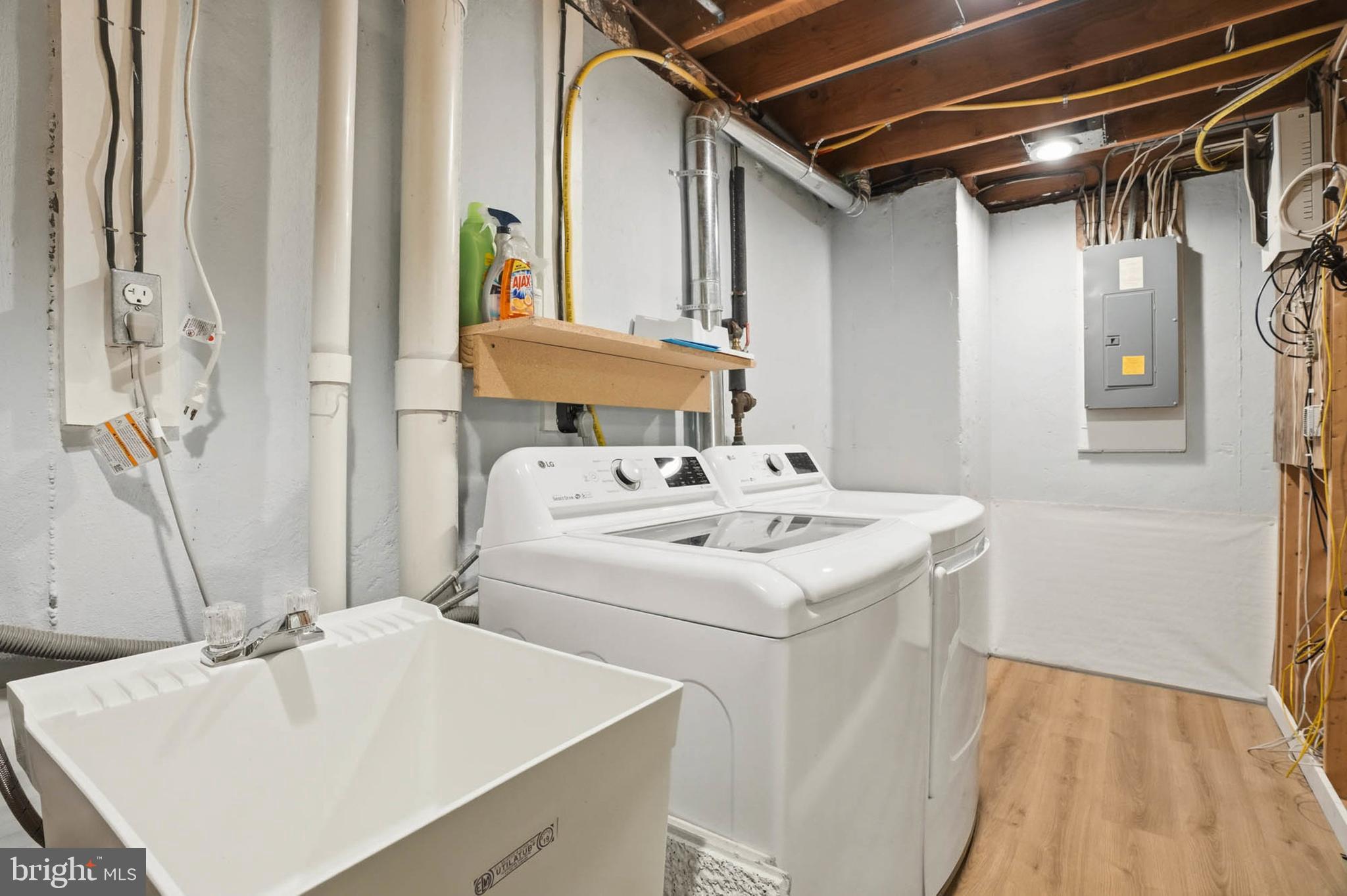 SHARONDALE EAST - Residential