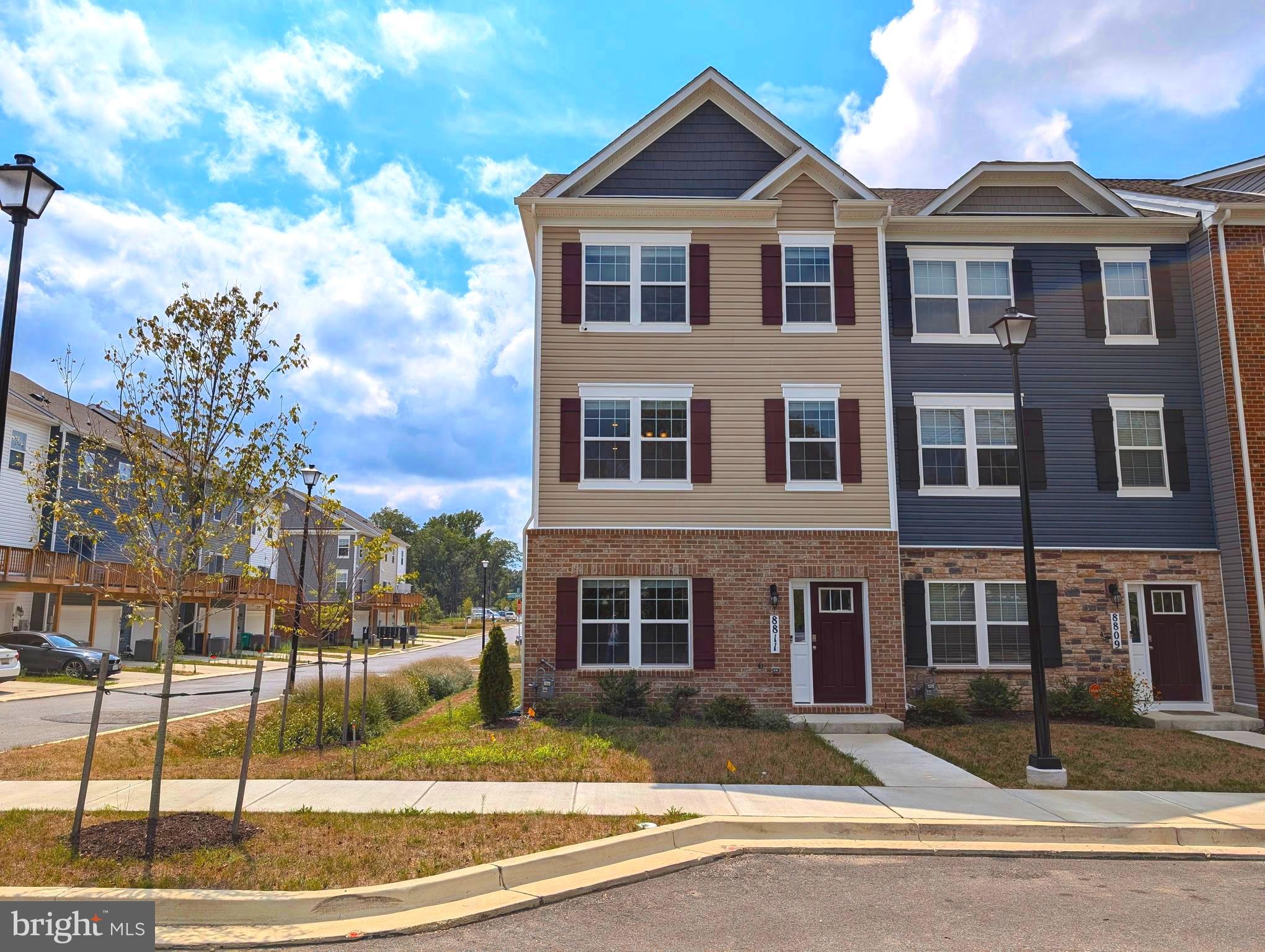 Welcome to this light-filled, spacious end-unit townhouse in Clinton, MD, where comfort meets convenience! Close to I-495, Andrews AFB, National Harbour, this 3-level home features a generous layout with 3 bedrooms and 2.5 baths, providing ample space for both relaxation and entertaining. The modern design is highlighted by new appliances, ensuring a fresh start in your new kitchen. Enjoy the added benefits of a 2-car garage, as well as abundant natural light throughout the house. With its prime location and updated amenities, this townhouse is a perfect blend of style and practicality. Don’t miss the opportunity to make this exceptional property your new home!