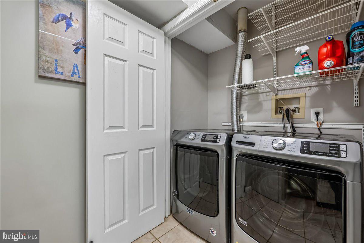 VILL AT MANCHESTER FARMS - Residential