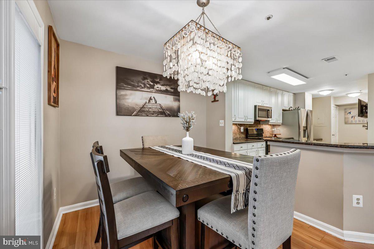 VILL AT MANCHESTER FARMS - Residential