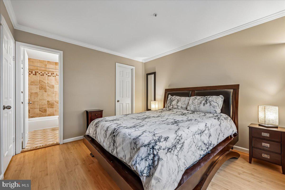 VILL AT MANCHESTER FARMS - Residential