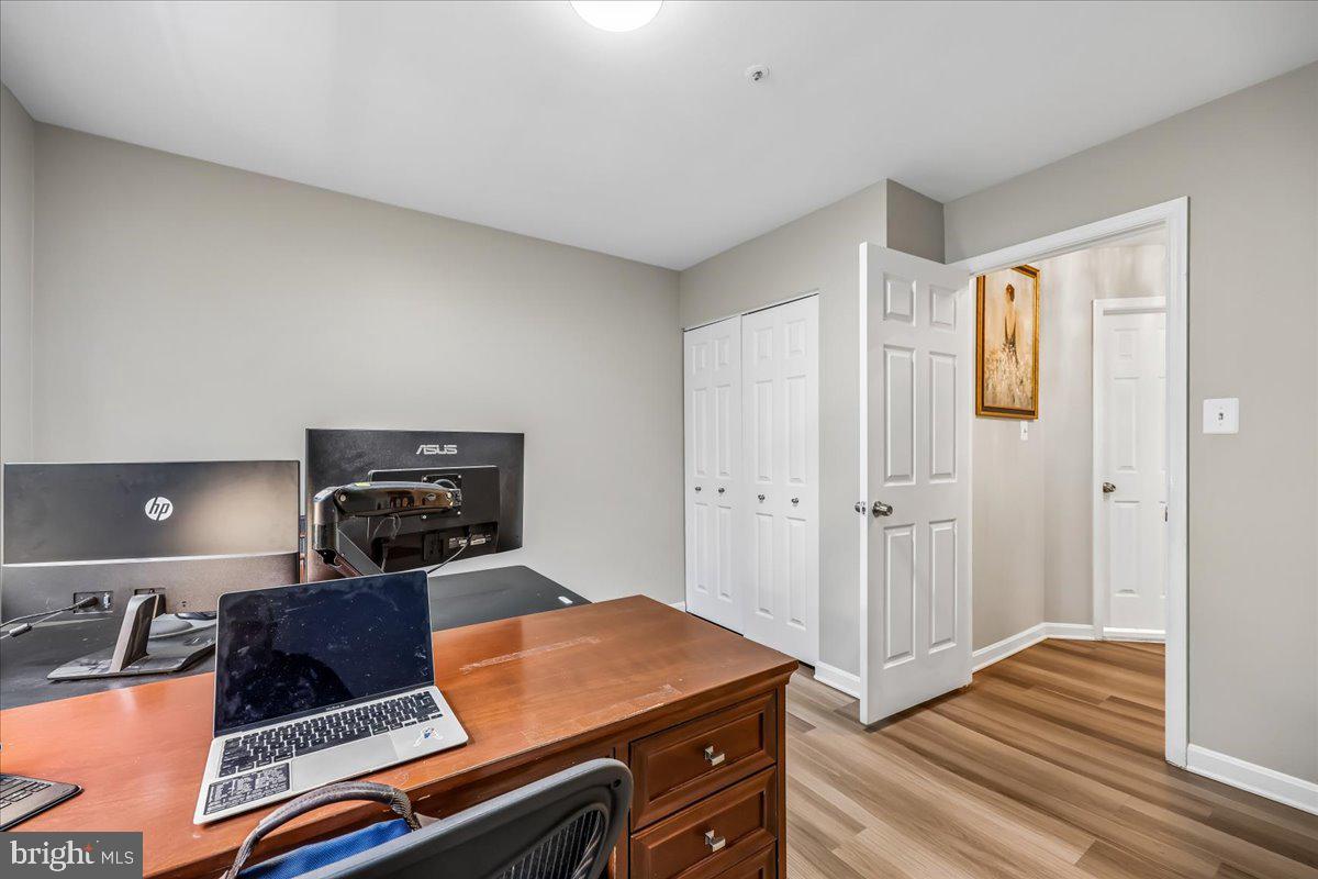 VILL AT MANCHESTER FARMS - Residential