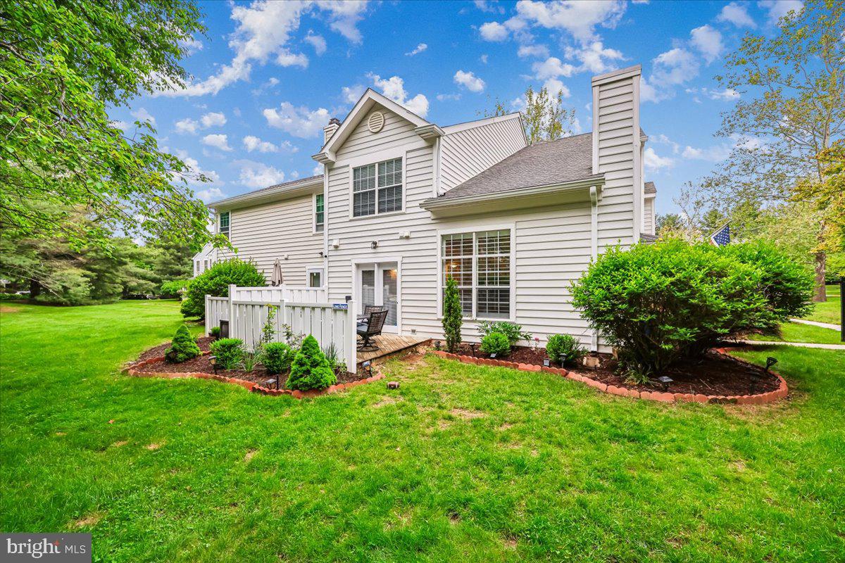 VILL AT MANCHESTER FARMS - Residential
