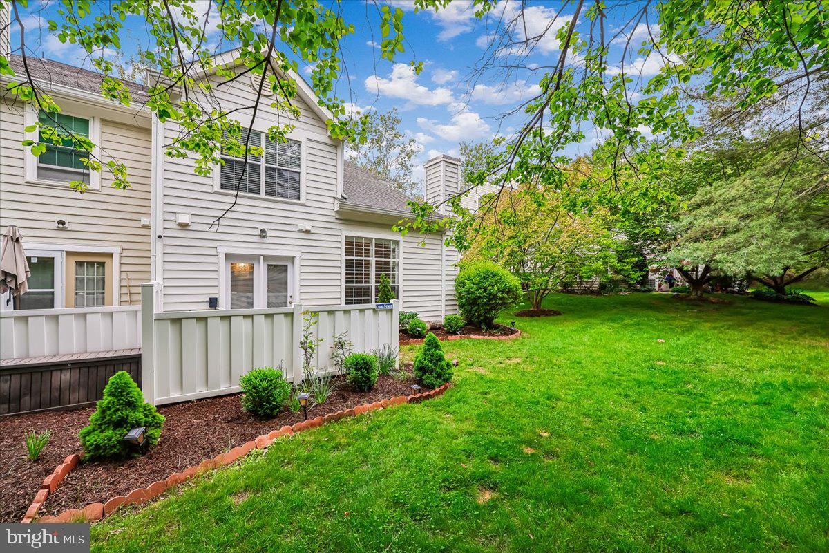 VILL AT MANCHESTER FARMS - Residential