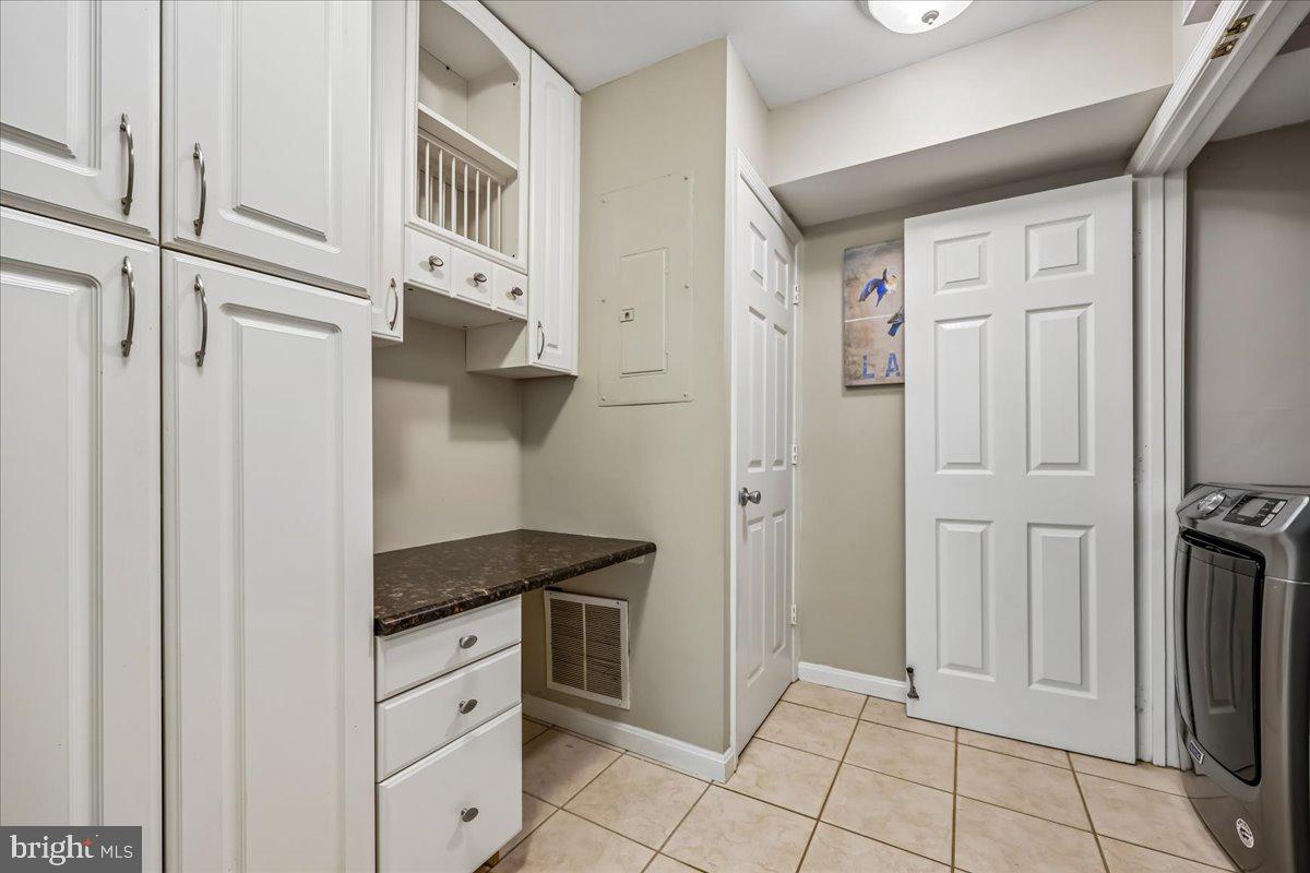 VILL AT MANCHESTER FARMS - Residential