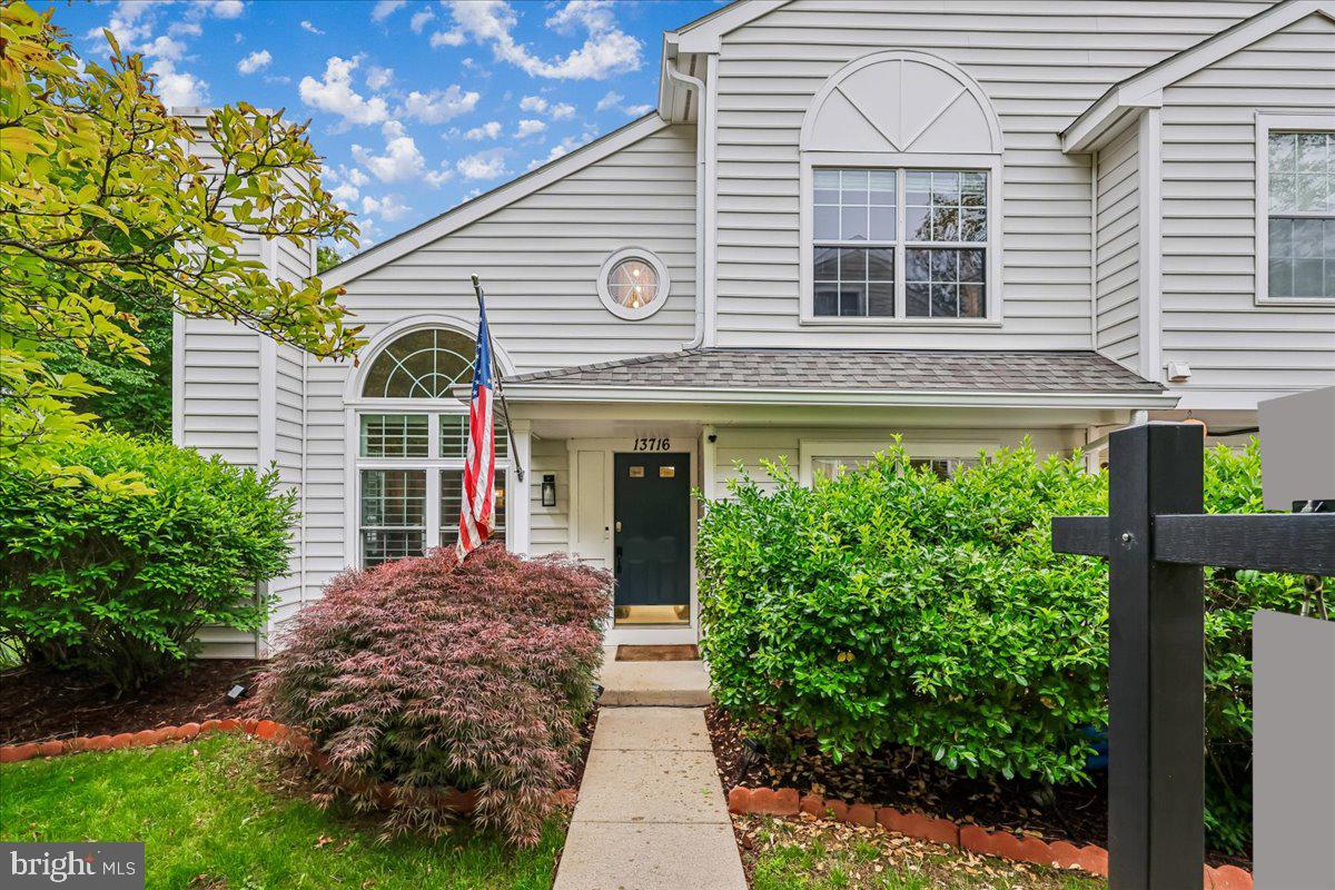 VILL AT MANCHESTER FARMS - Residential
