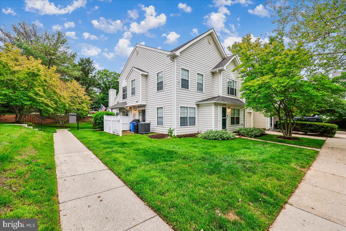 VILL AT MANCHESTER FARMS - Residential