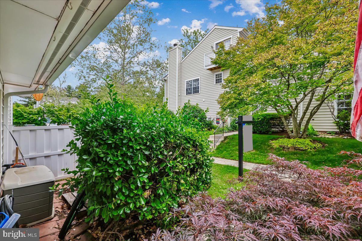 VILL AT MANCHESTER FARMS - Residential
