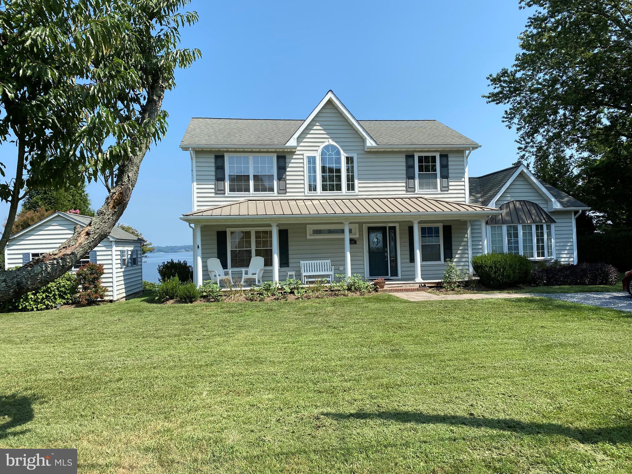 HOLLYWOOD SHORES - Residential