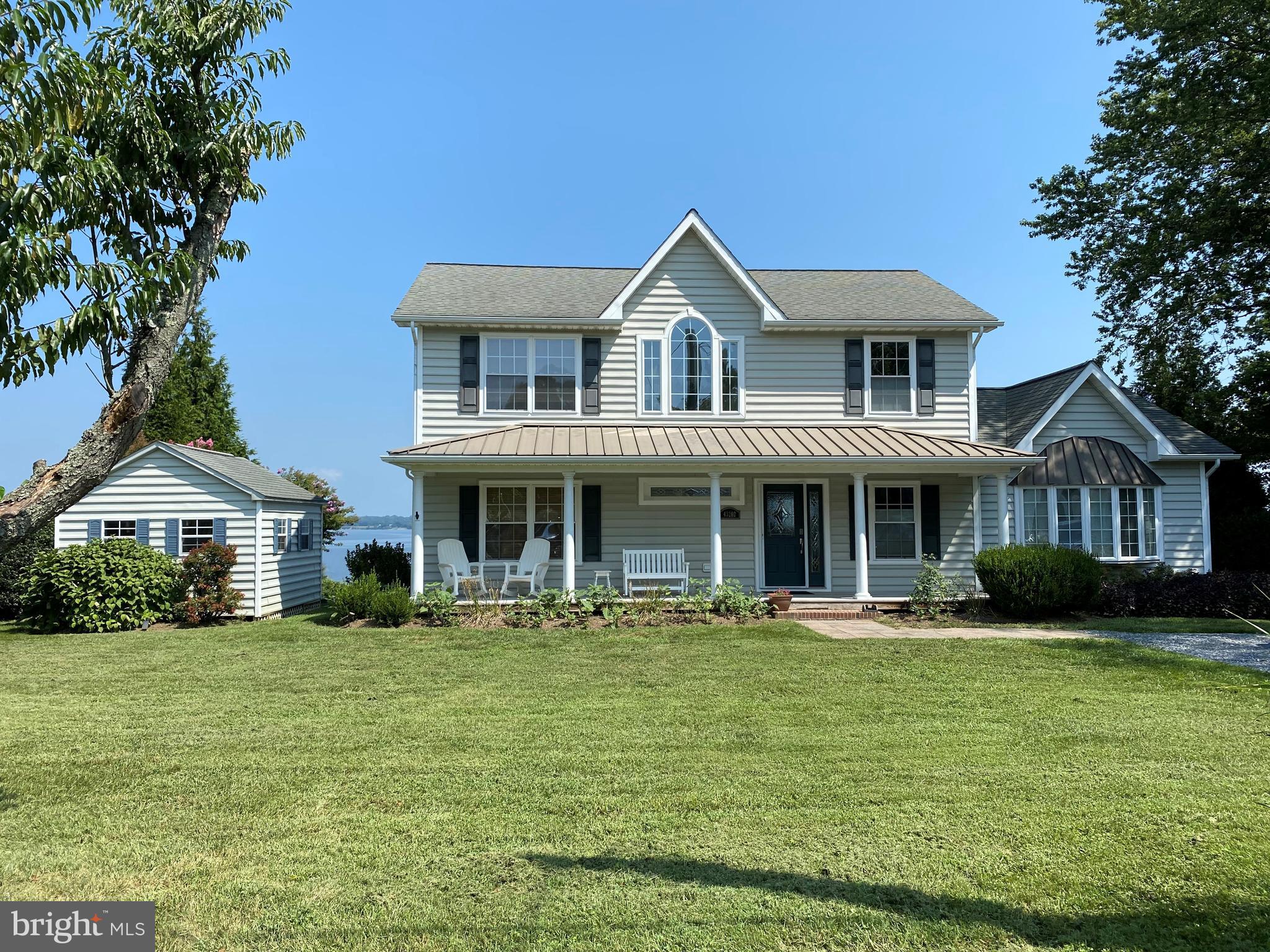 HOLLYWOOD SHORES - Residential