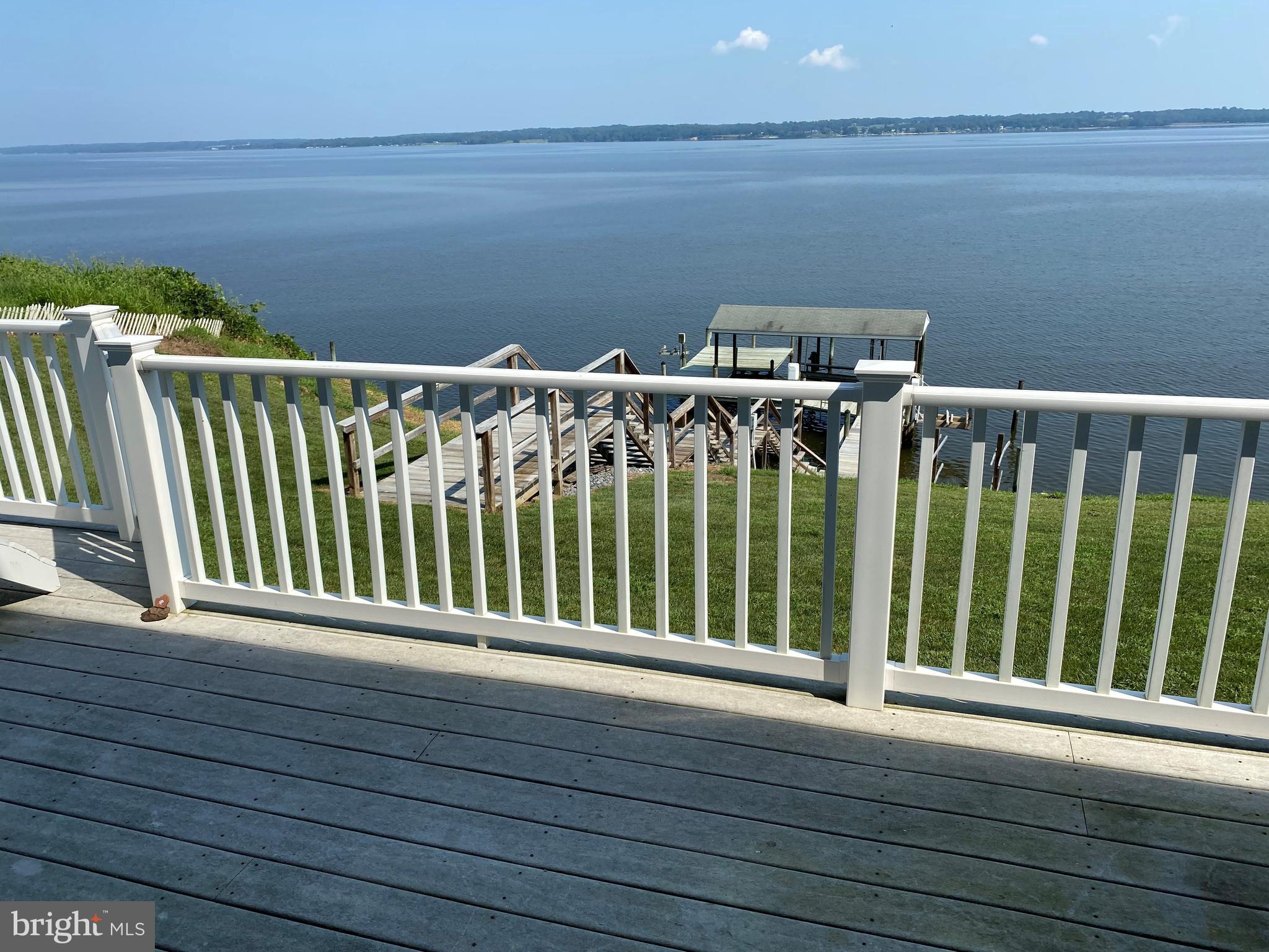 HOLLYWOOD SHORES - Residential