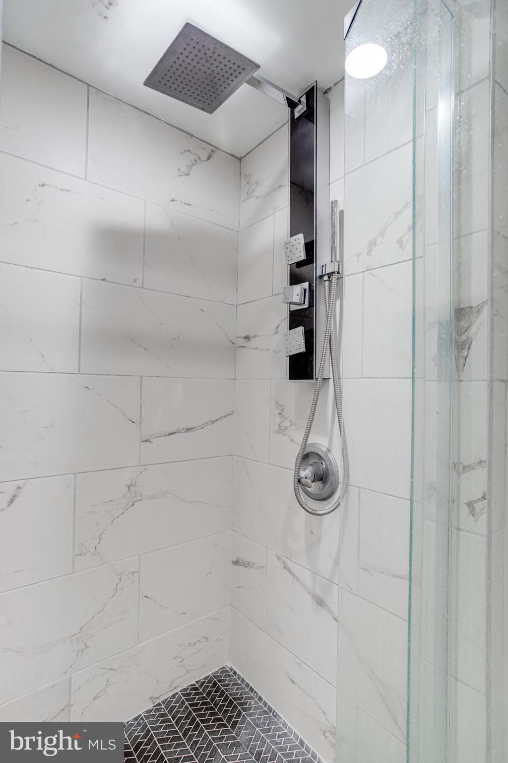 OLIVER - Residential