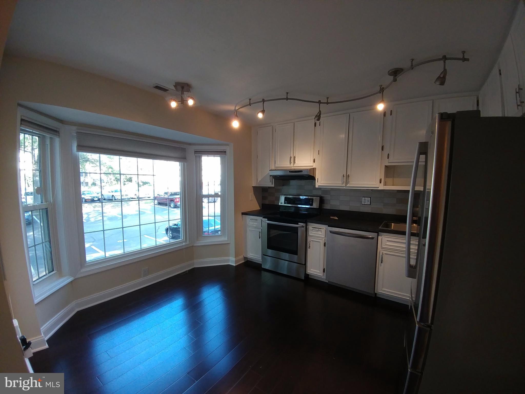 CROFTON MEWS - Residential Lease