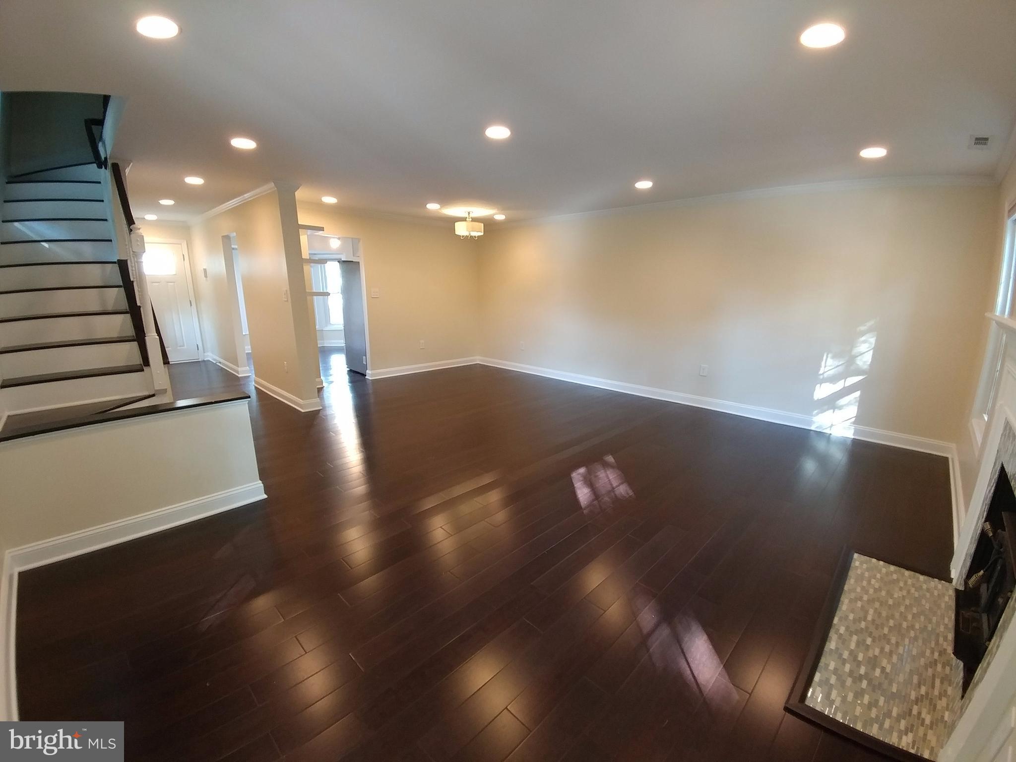 CROFTON MEWS - Residential Lease