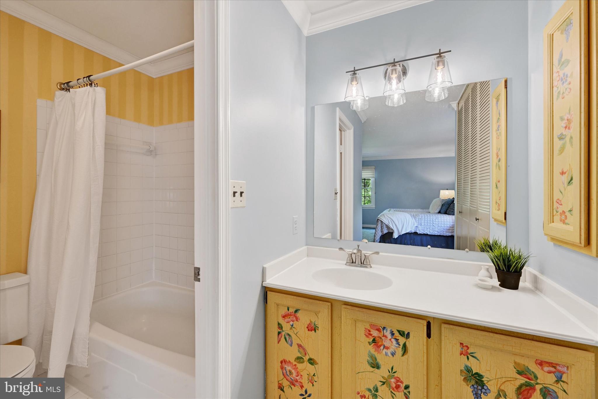 NORTH GATE HALL - Residential