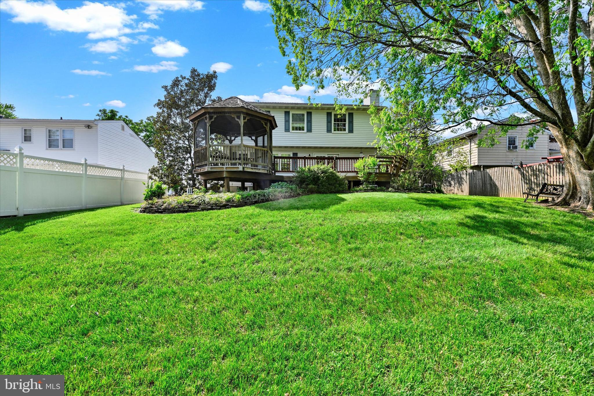 NORTH GATE HALL - Residential