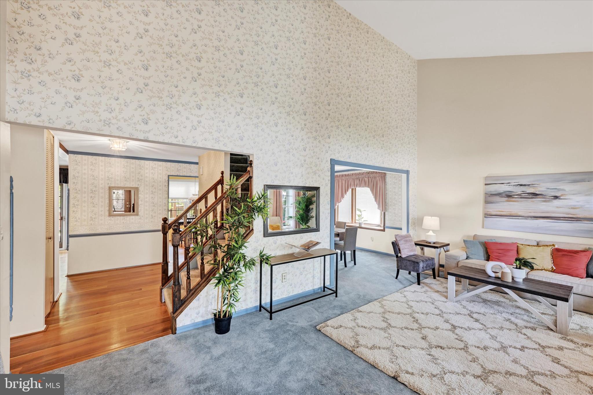 NORTH GATE HALL - Residential