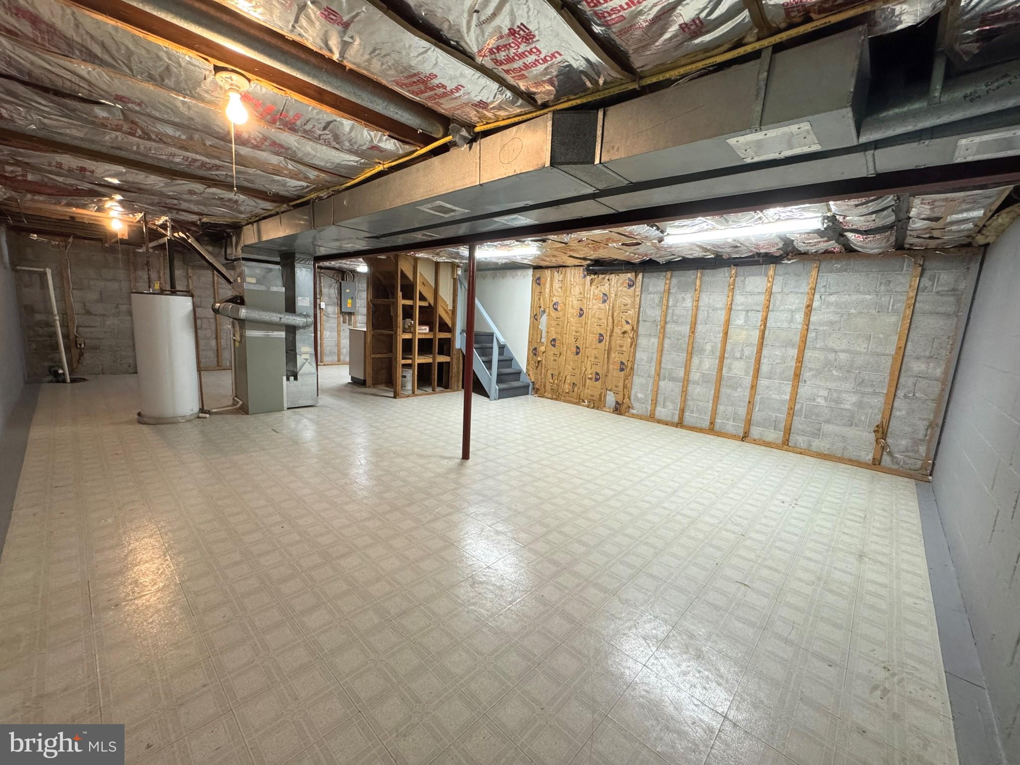 NORTH GATE HALL - Residential