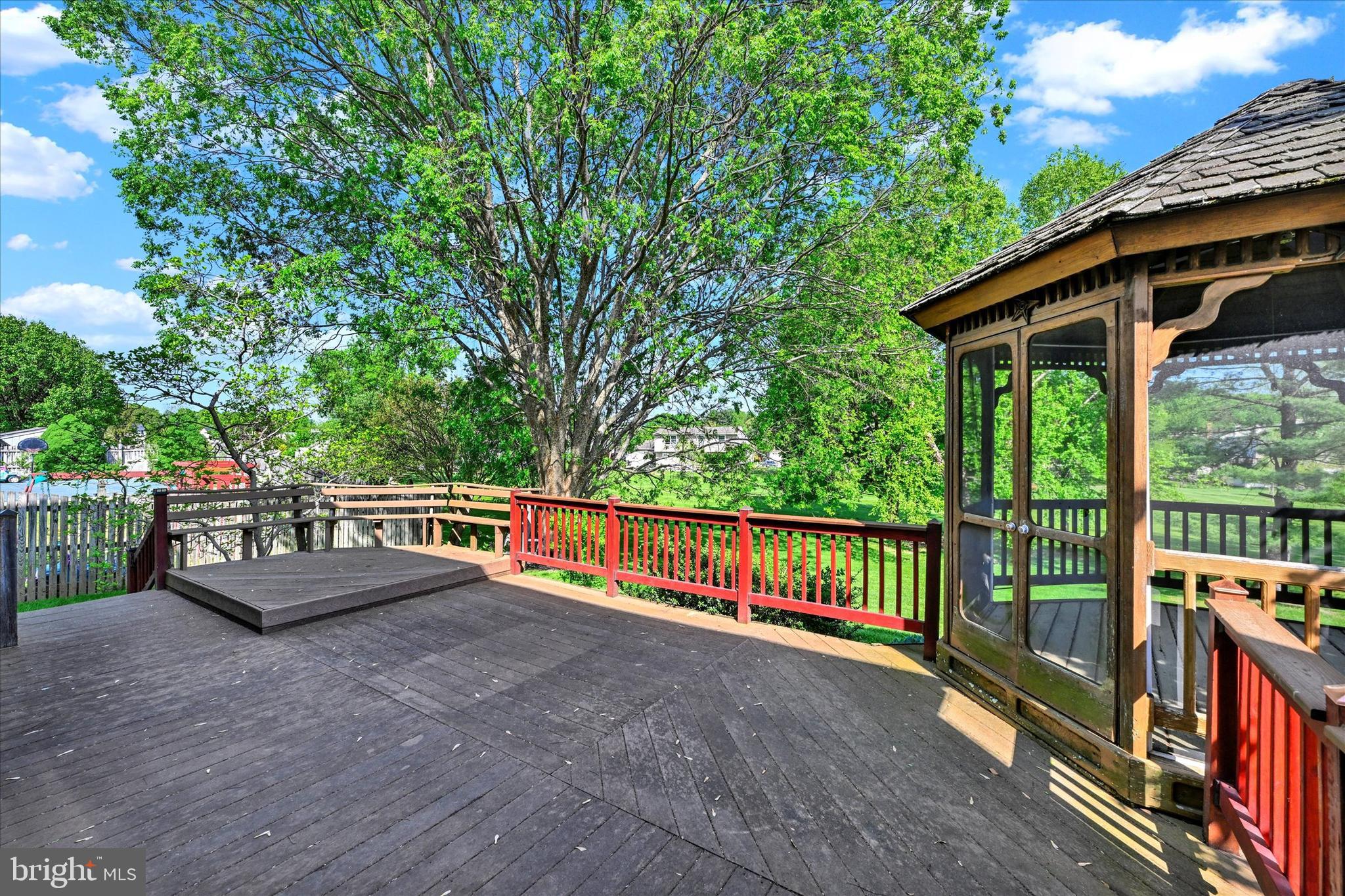 NORTH GATE HALL - Residential