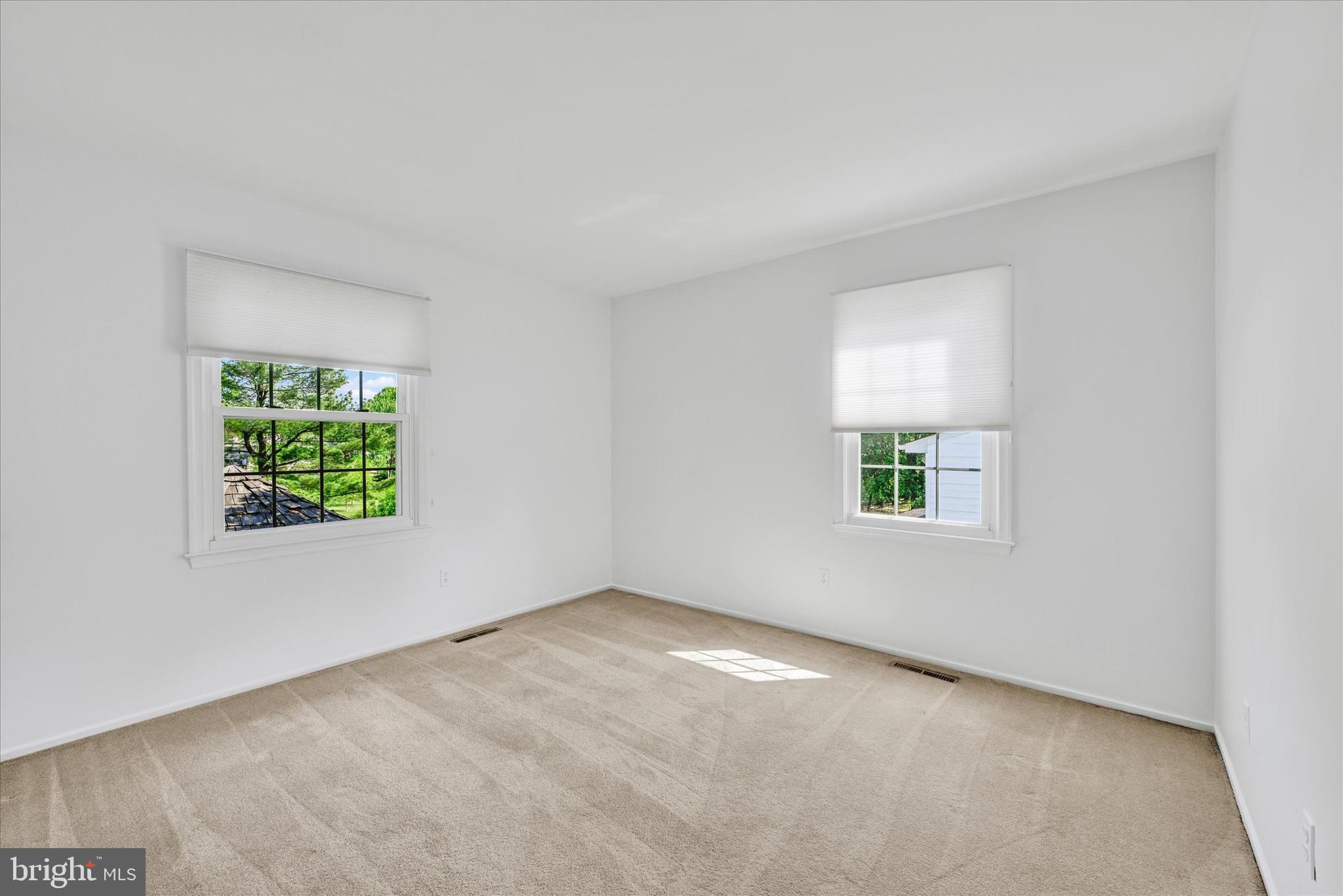 NORTH GATE HALL - Residential