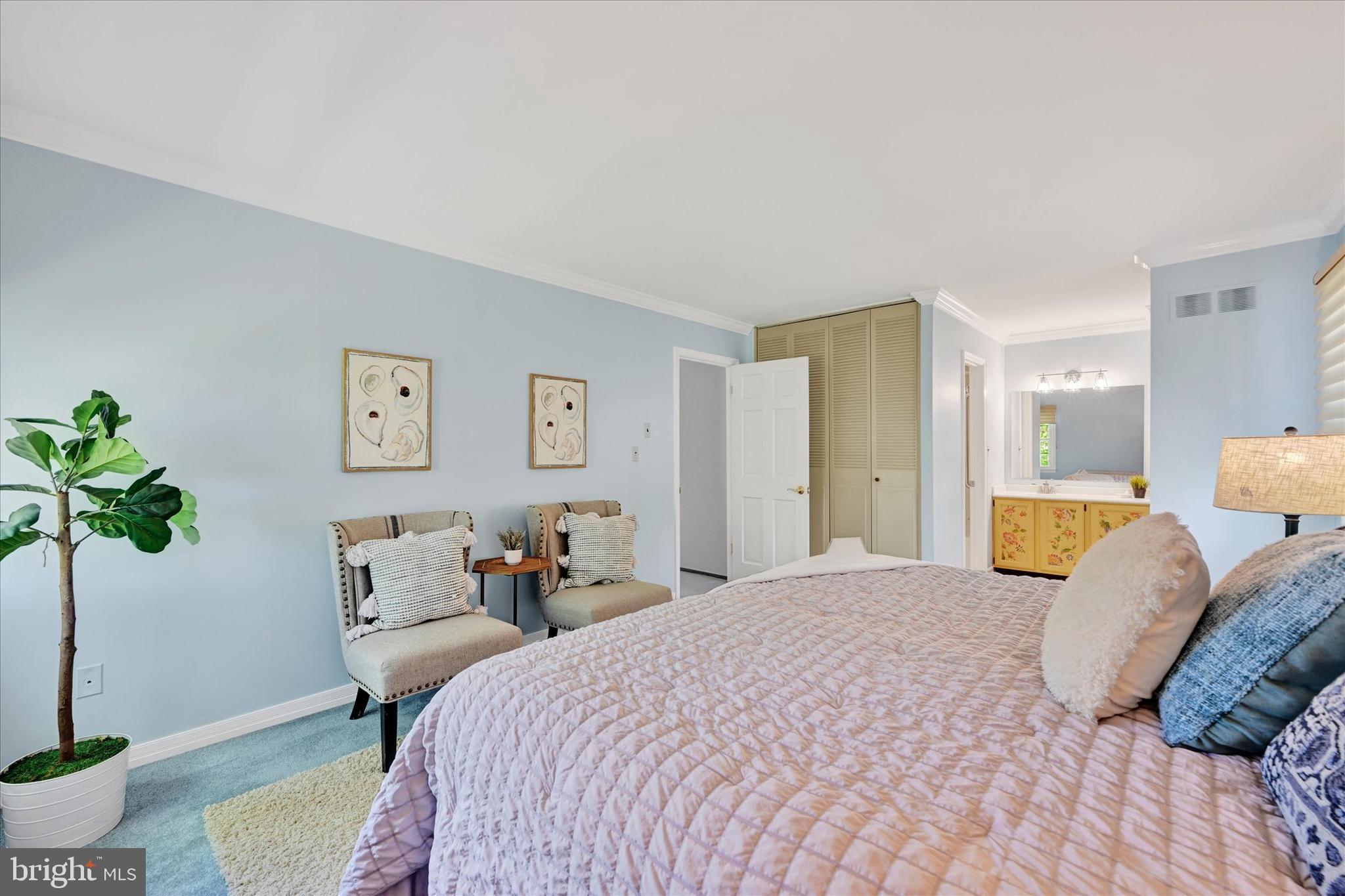 NORTH GATE HALL - Residential