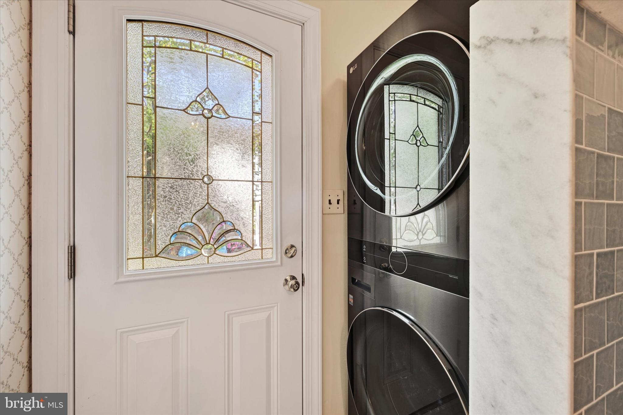 NORTH GATE HALL - Residential