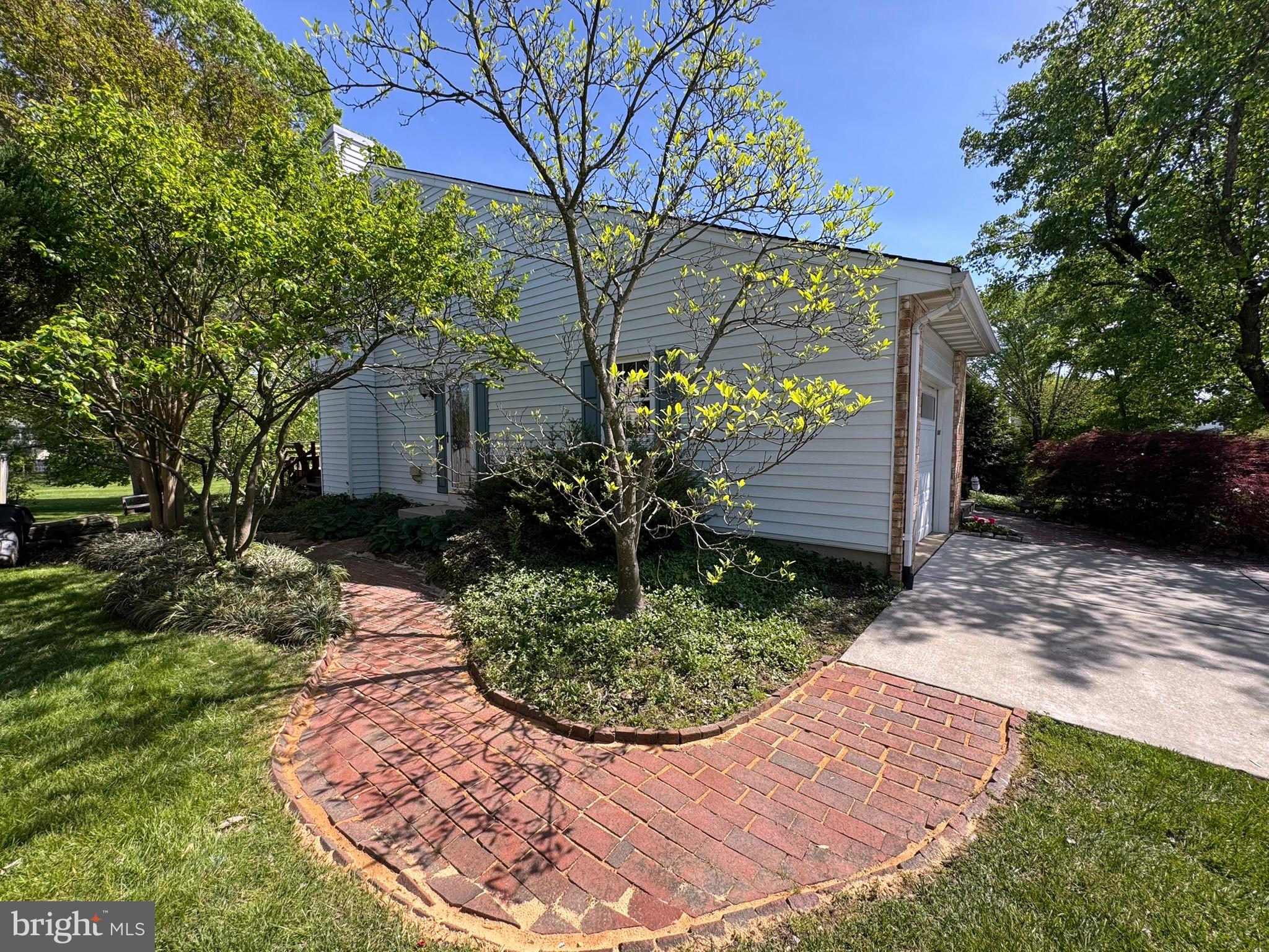 NORTH GATE HALL - Residential