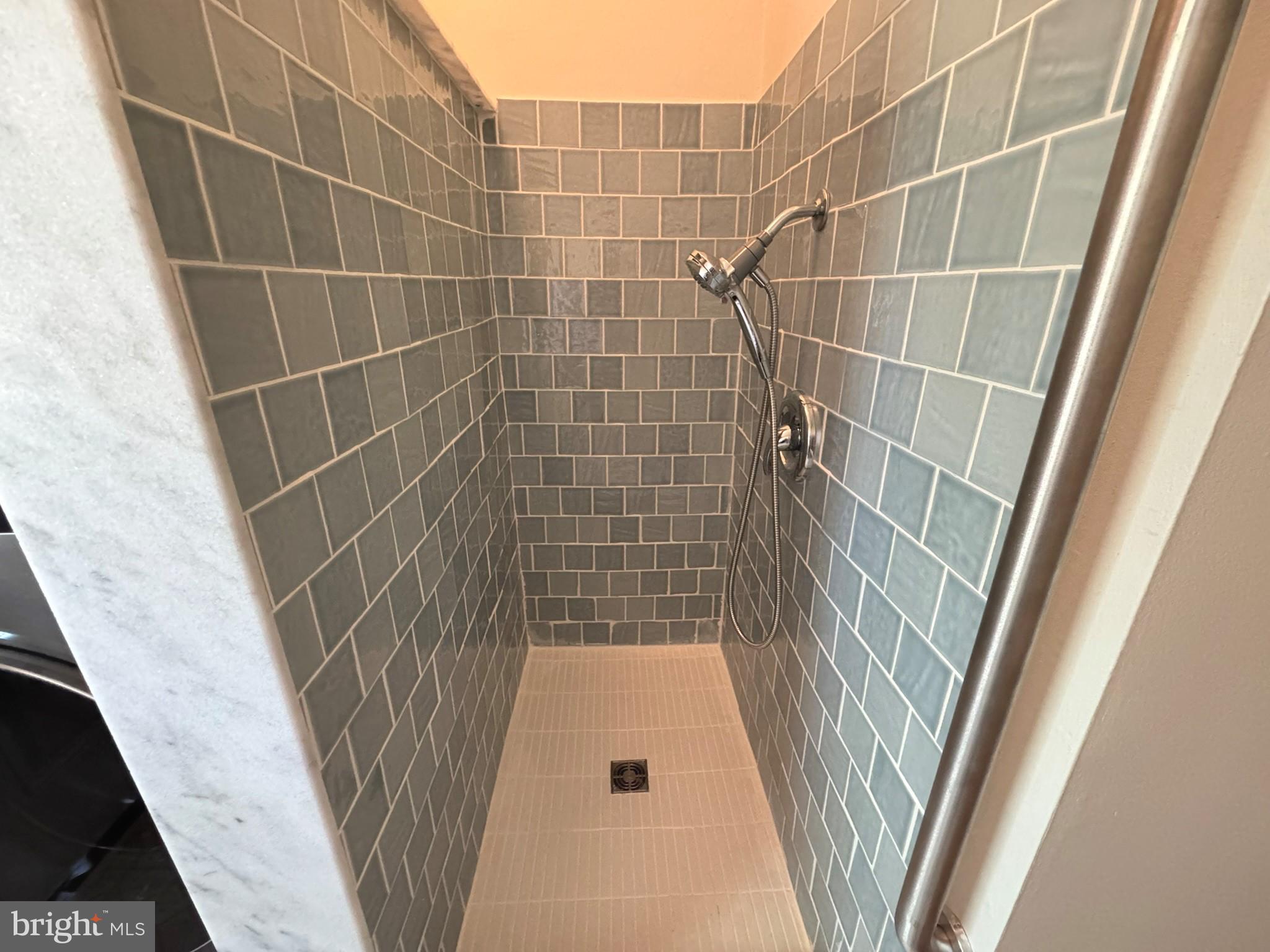 NORTH GATE HALL - Residential