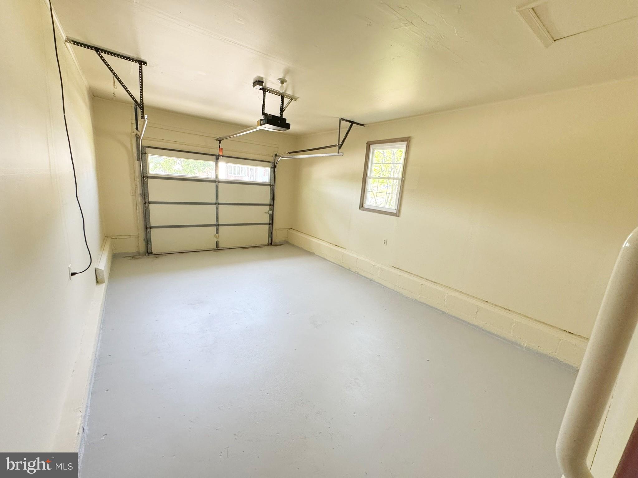 NORTH GATE HALL - Residential