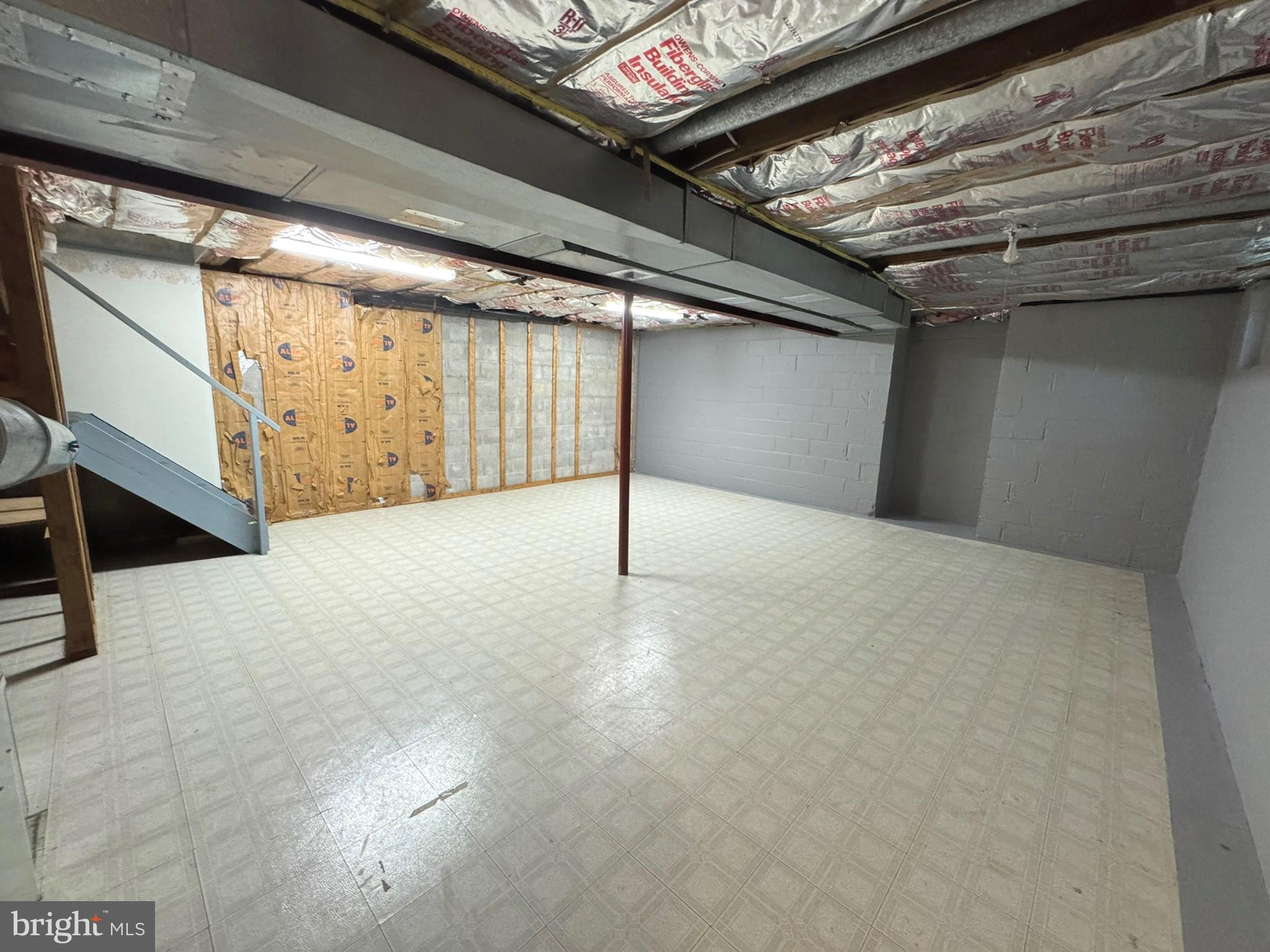 NORTH GATE HALL - Residential