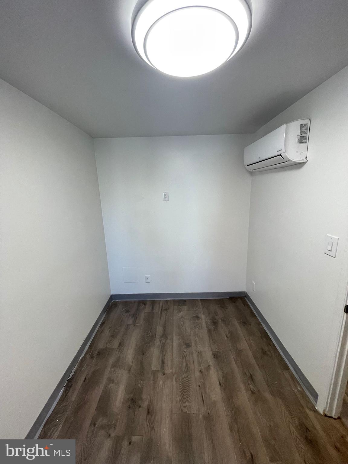 MILL CREEK - Residential