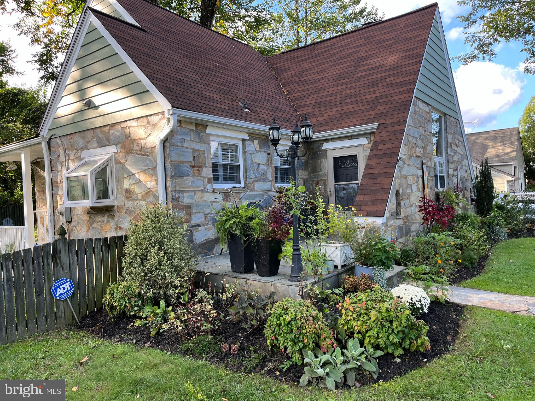 MASON TERRACE - Residential