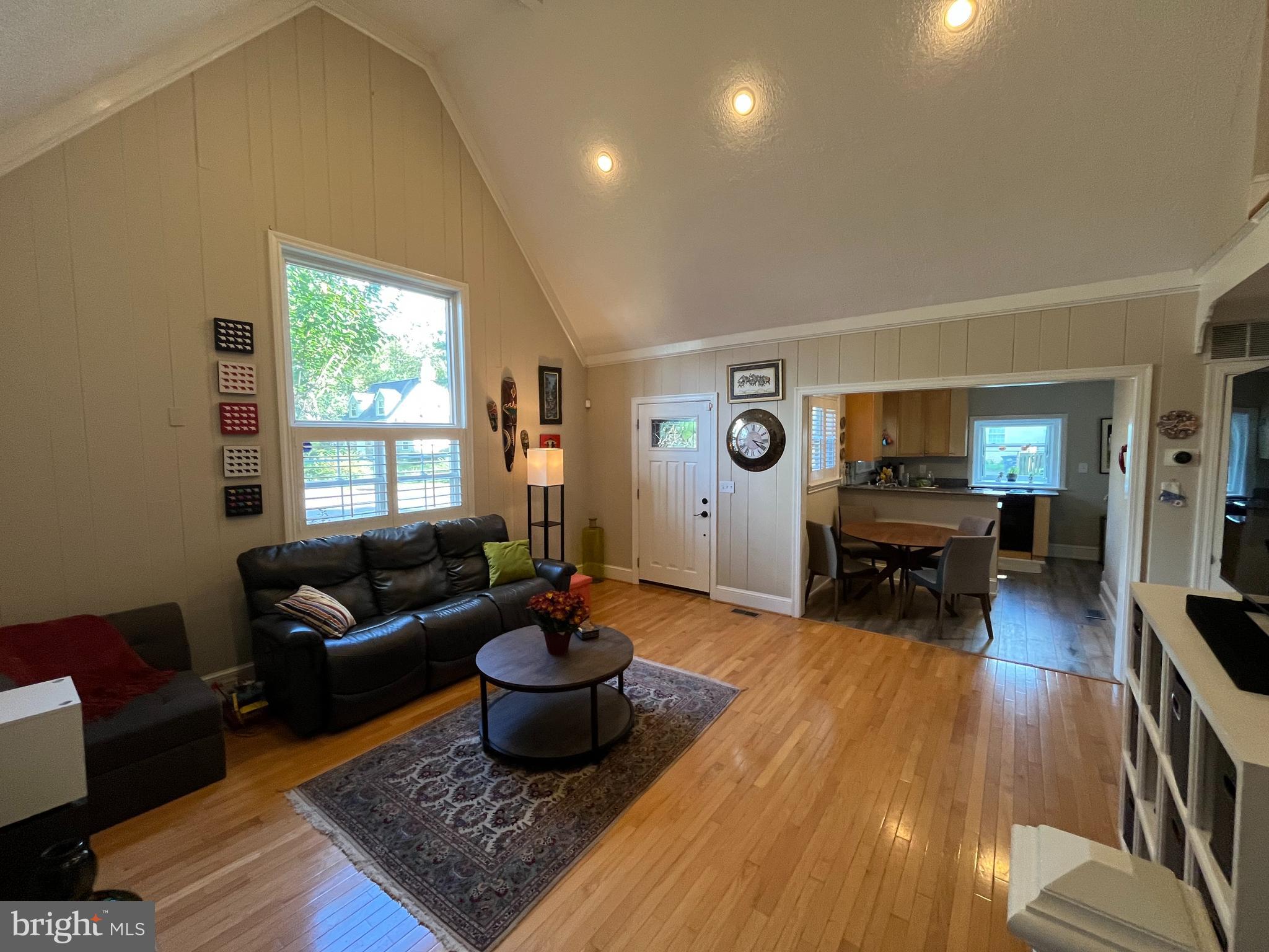 MASON TERRACE - Residential