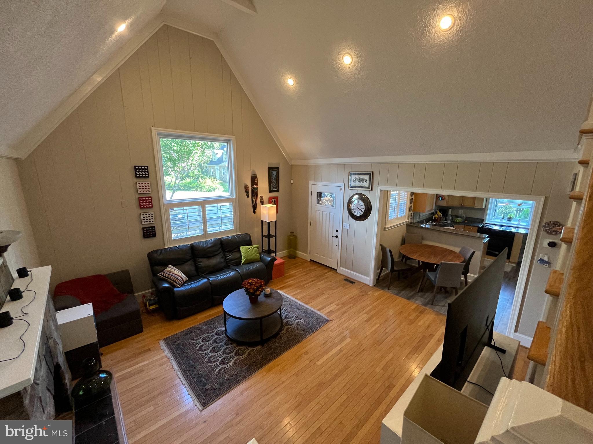 MASON TERRACE - Residential