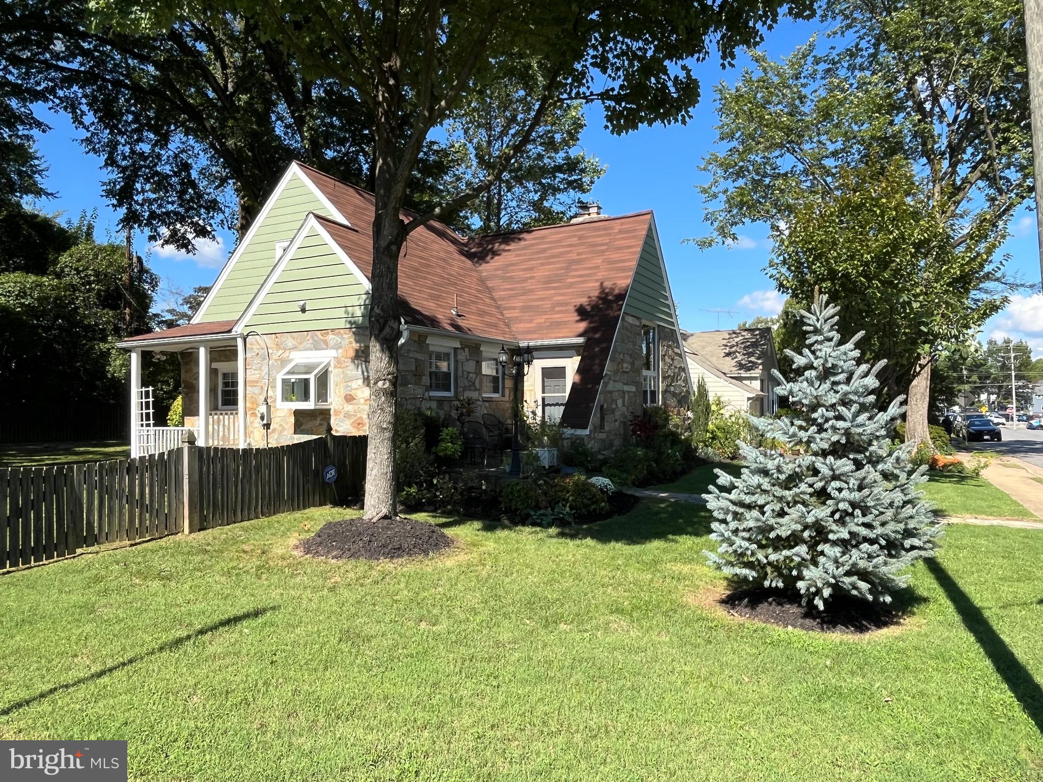 MASON TERRACE - Residential