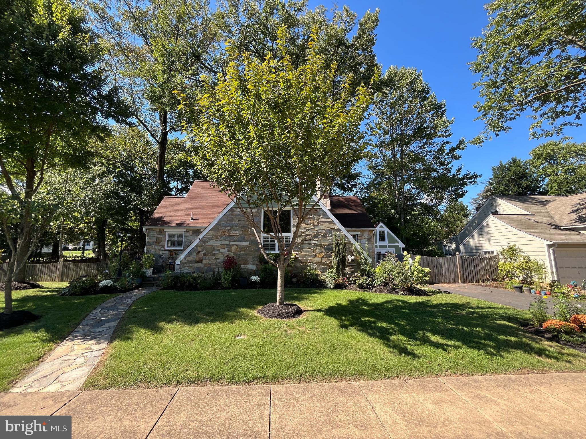 MASON TERRACE - Residential