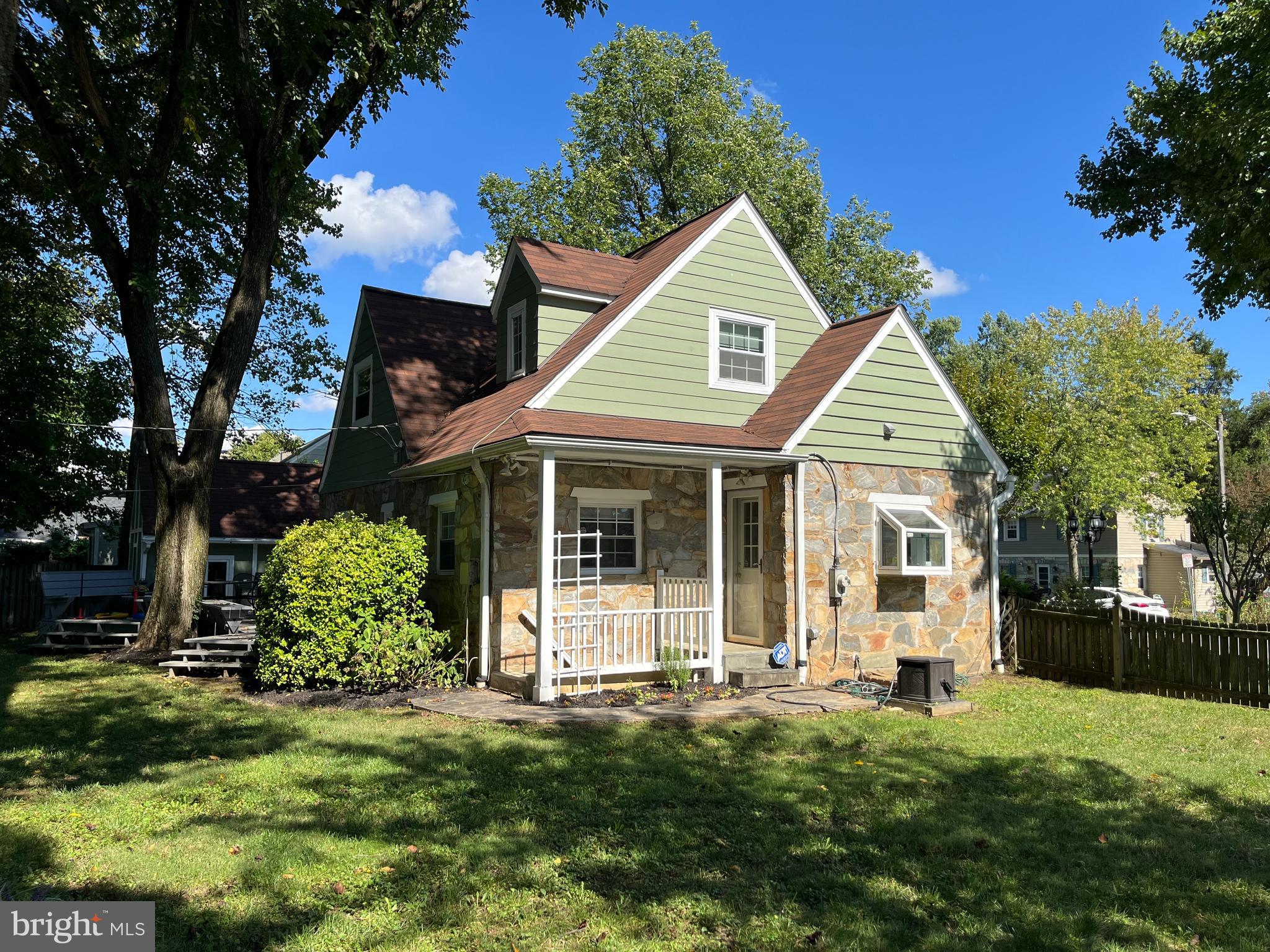 MASON TERRACE - Residential