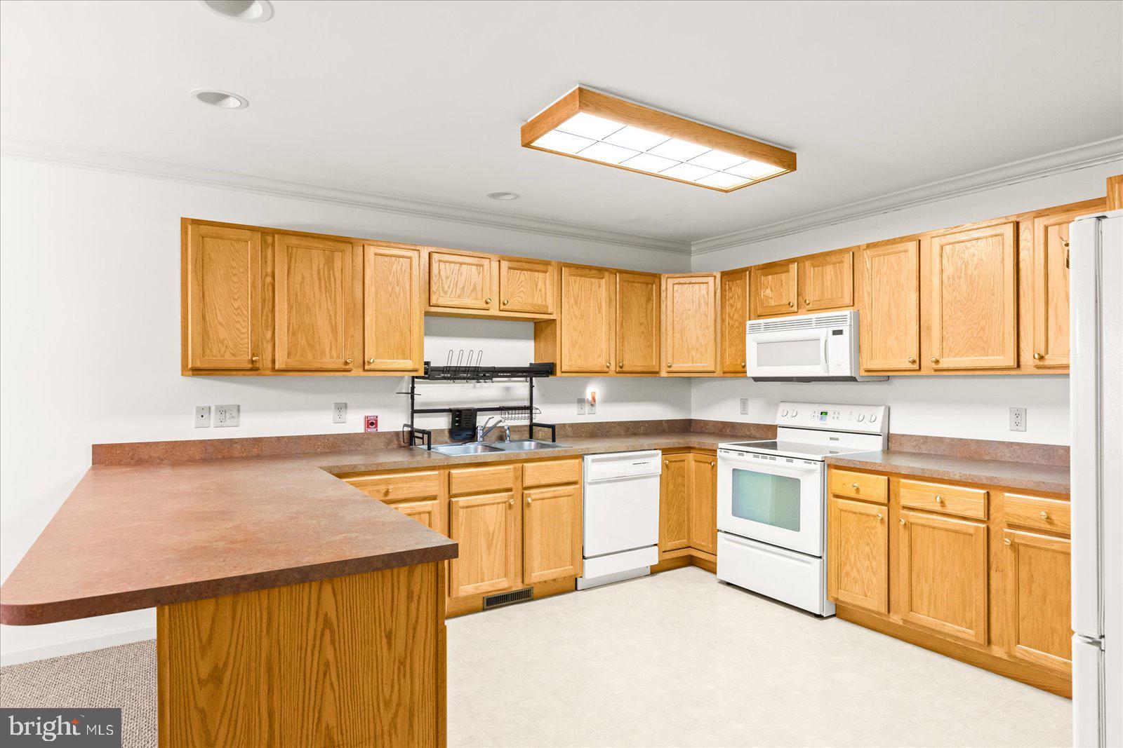 EQUINE MEADOWS - Residential