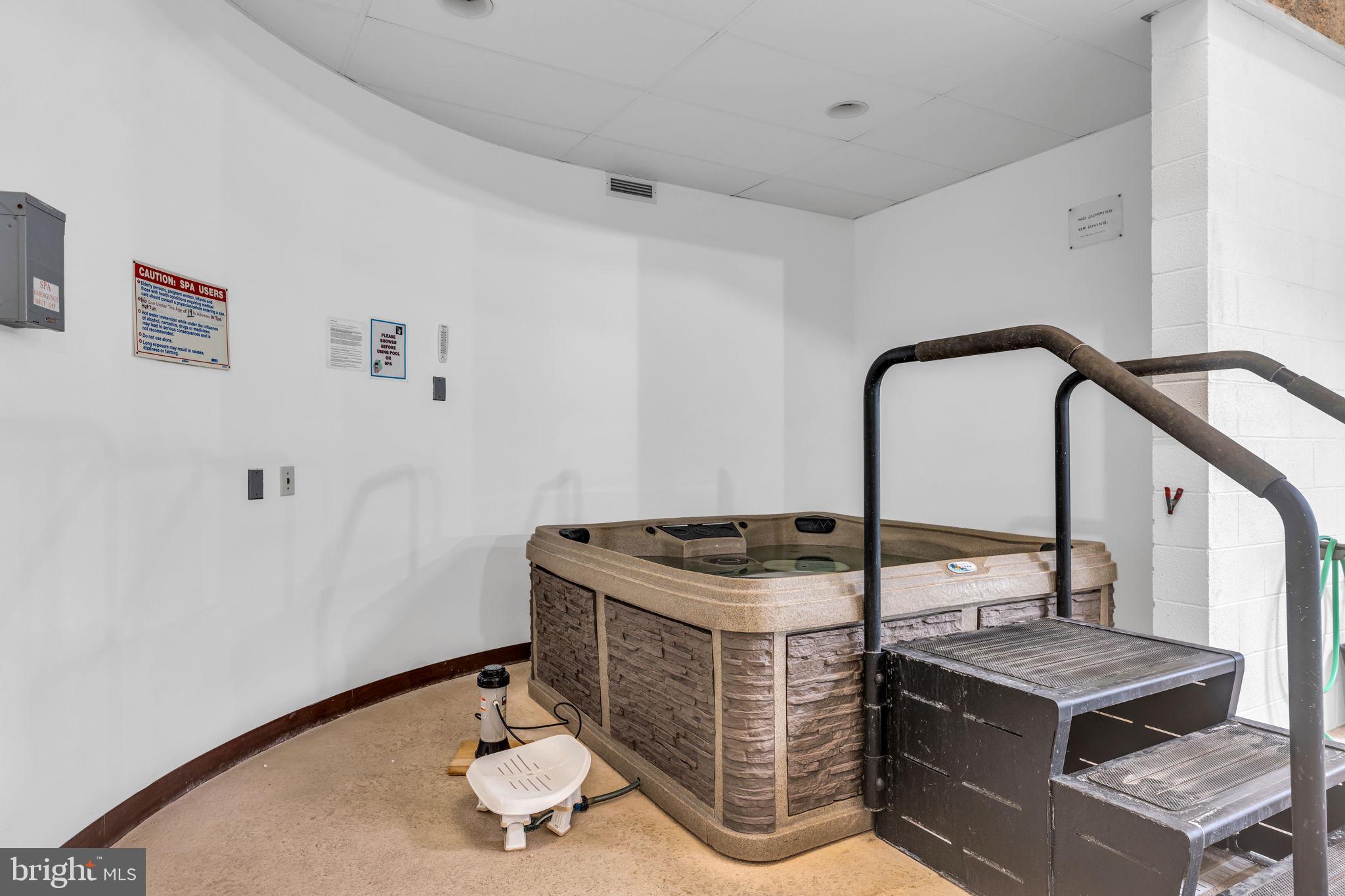 EQUINE MEADOWS - Residential