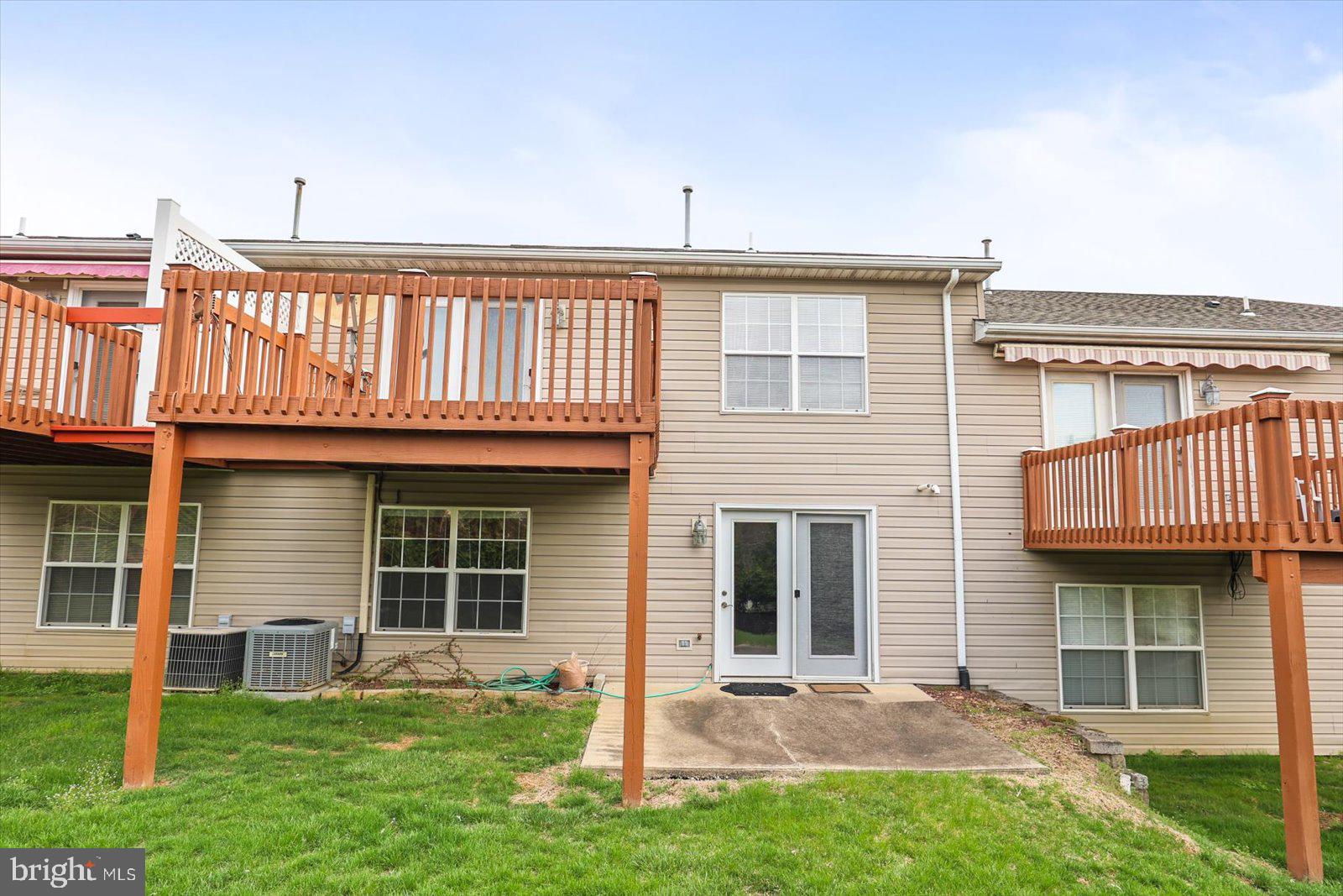 EQUINE MEADOWS - Residential