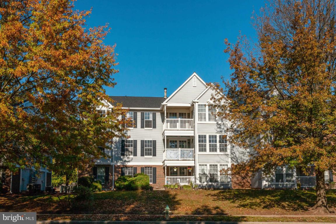 OVERLOOK - Residential Lease