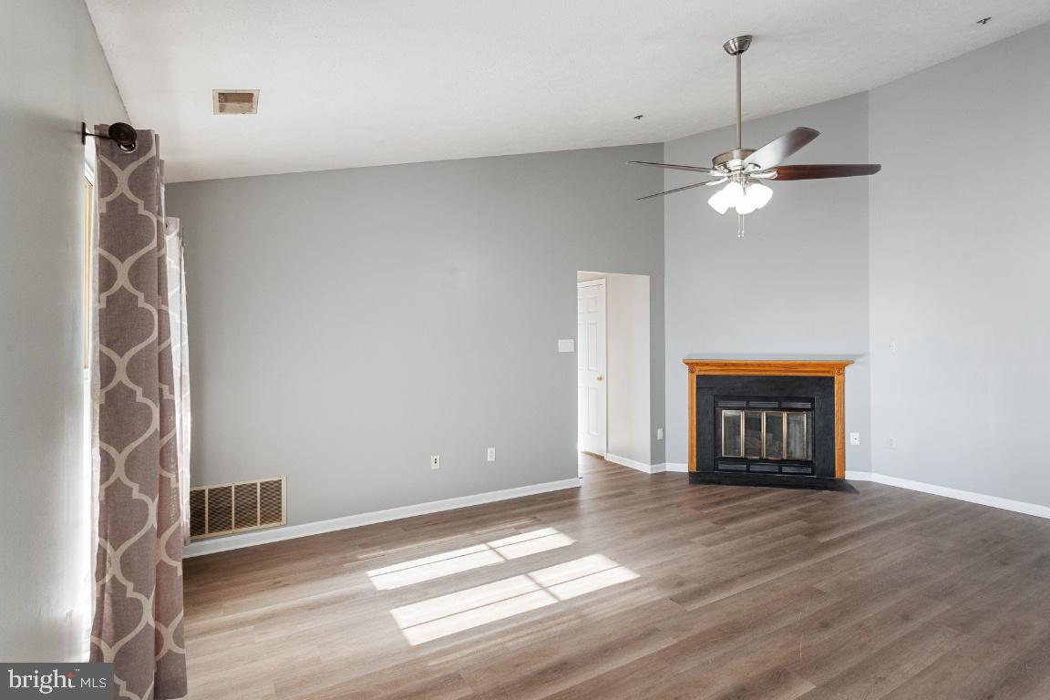 OVERLOOK - Residential Lease