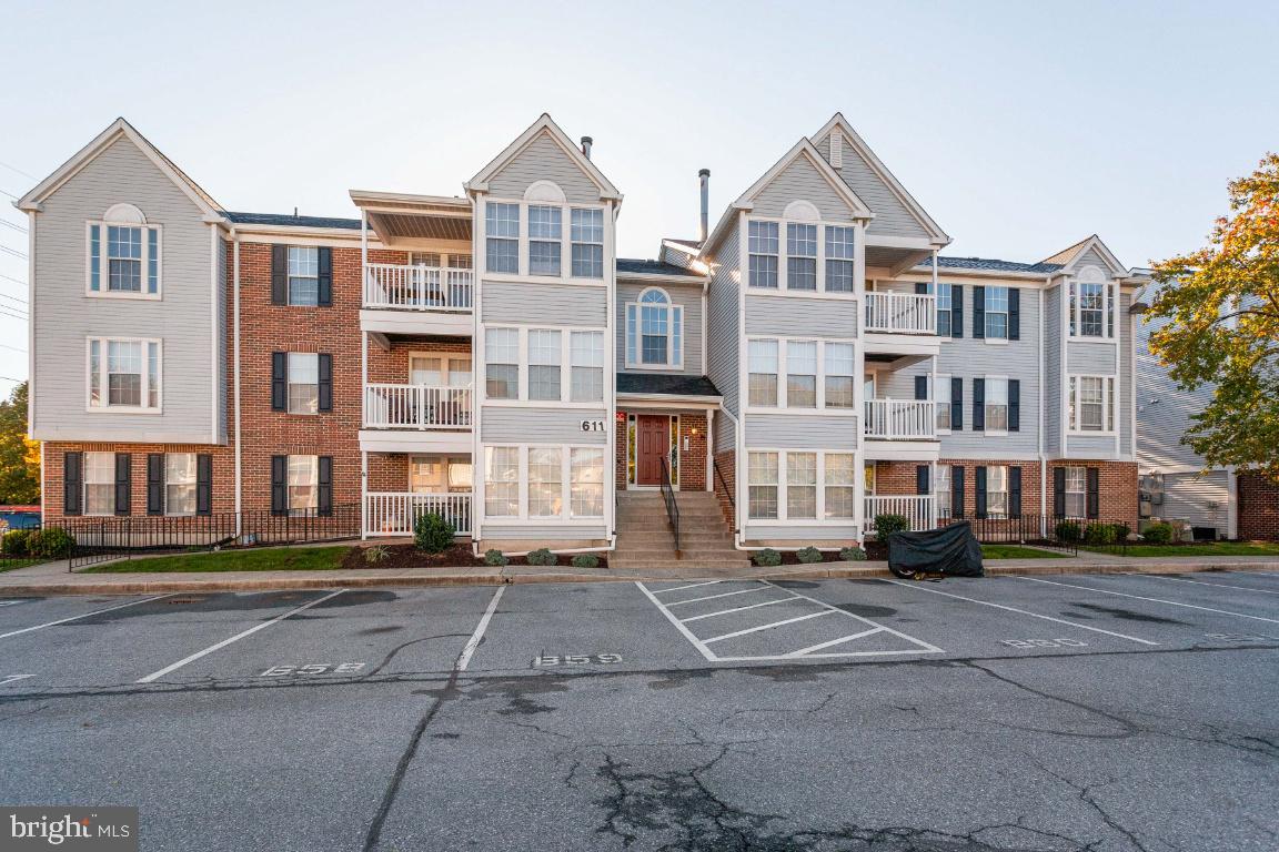 OVERLOOK - Residential Lease