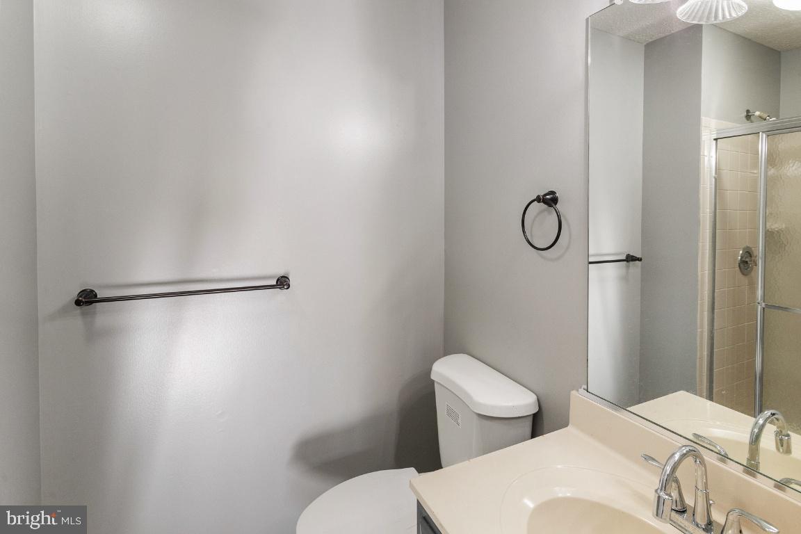 OVERLOOK - Residential Lease